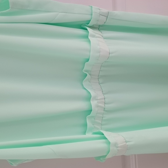 Gianni Bini bright mint green formal/semi formal prom halter style dress size XS - Picture 4 of 9